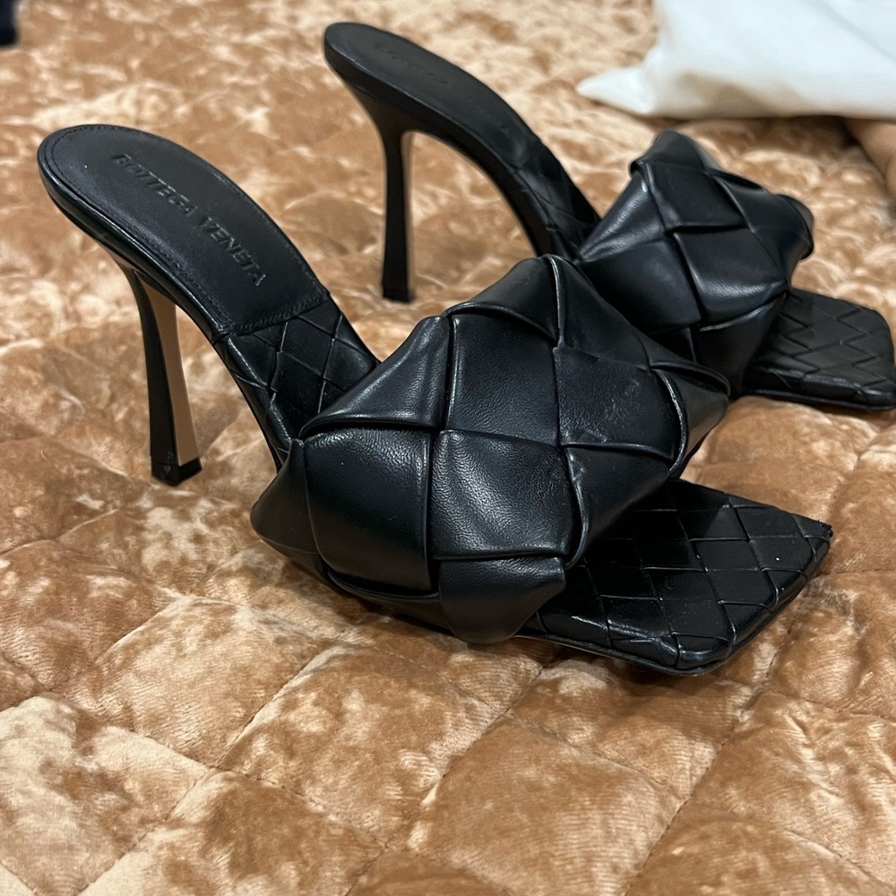 Brand New Black Bottega Veneta Heels